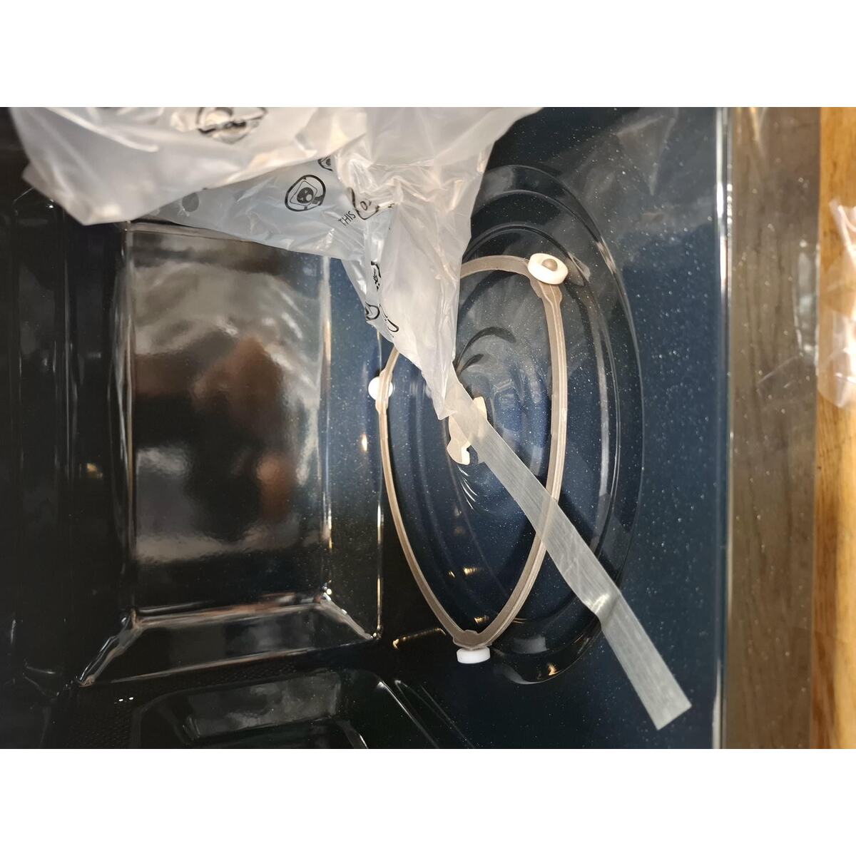 Микроволновая печь Samsung MS23T5018AK, черный