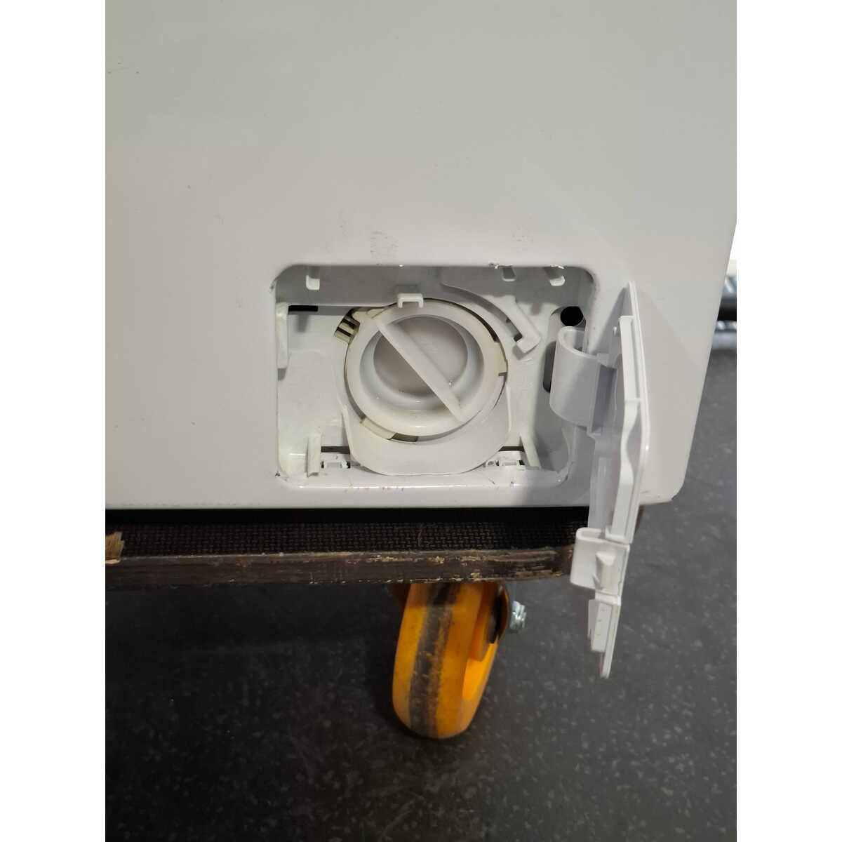Стиральная машина Beko WSPE6H616W, белый