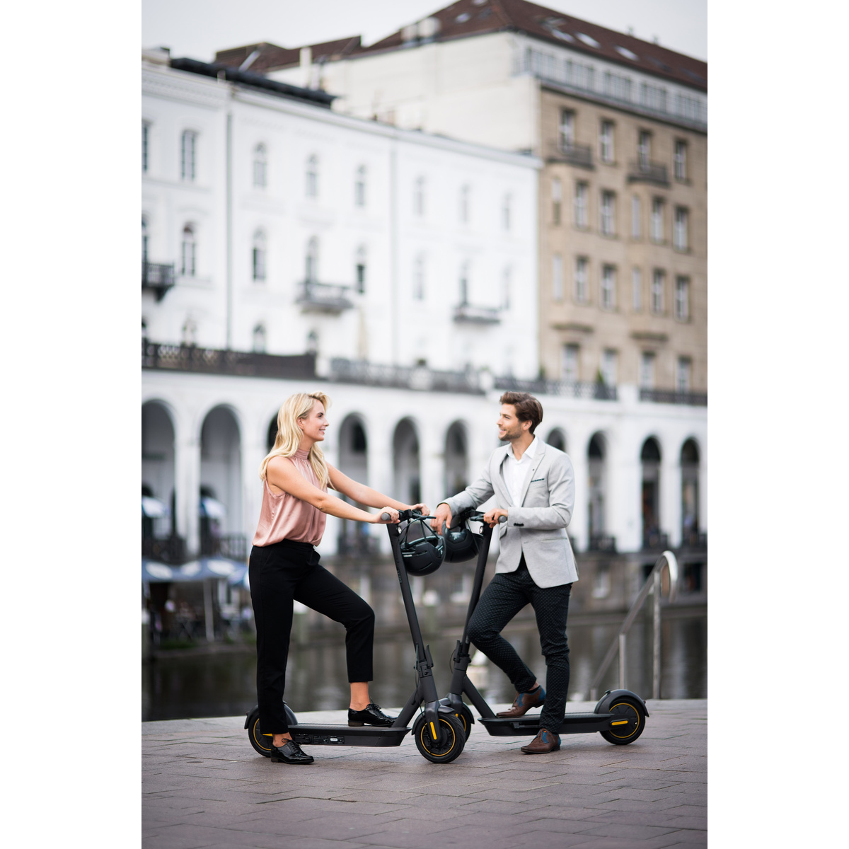 Электросамокат Ninebot KickScooter Max G30 (Цвет: Black)