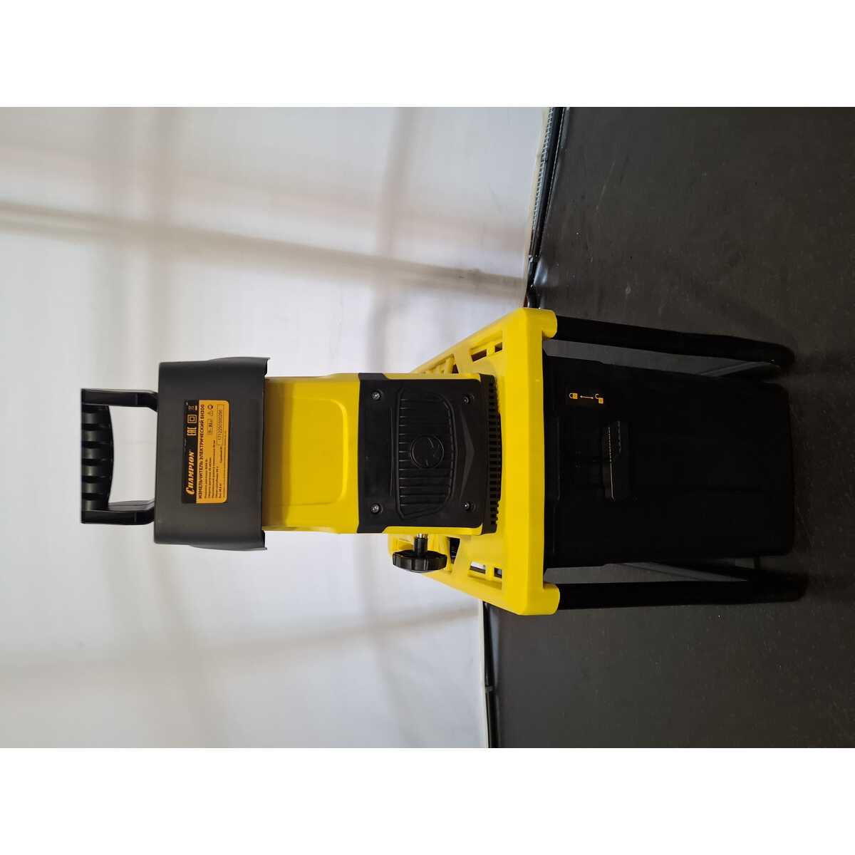 Садовый измельчитель Champion SH300 (Цвет: Yellow/Black)