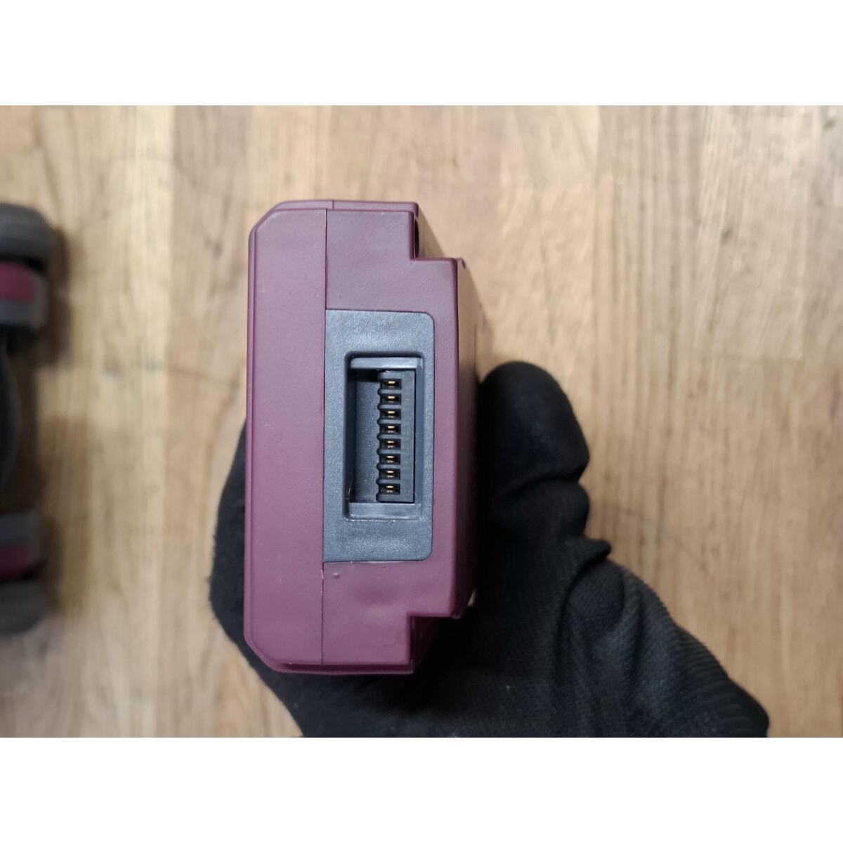 Пылесос беспроводной Thomson VH20BW02 (Цвет: Purple)