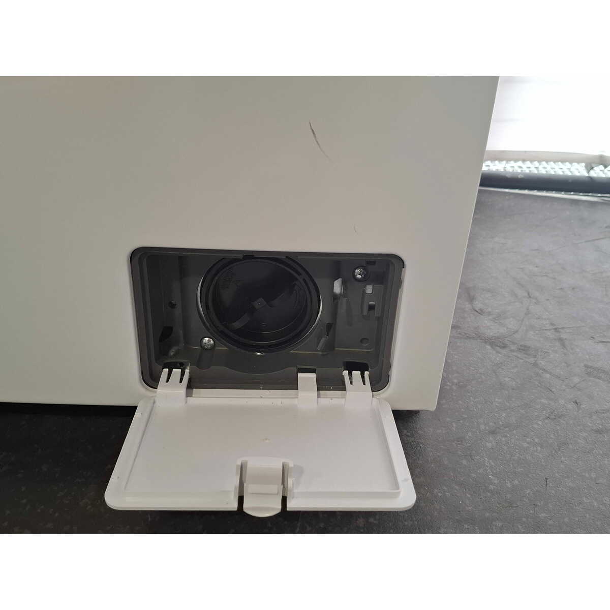 Стиральная машина Thomson WF30E7I02, белый