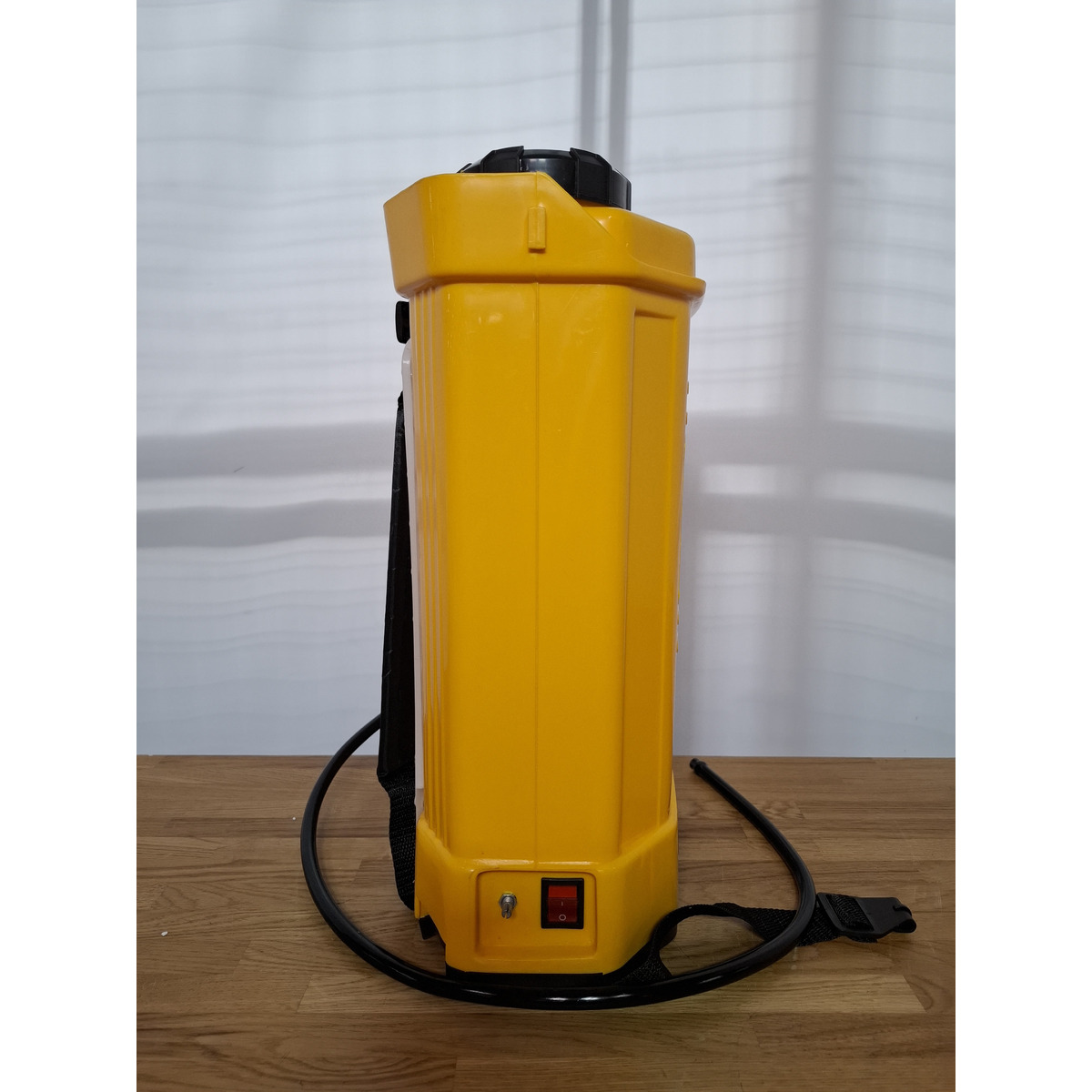 Опрыскиватель аккумуляторный DENZEL D-16LA (Цвет: Orange / Black)