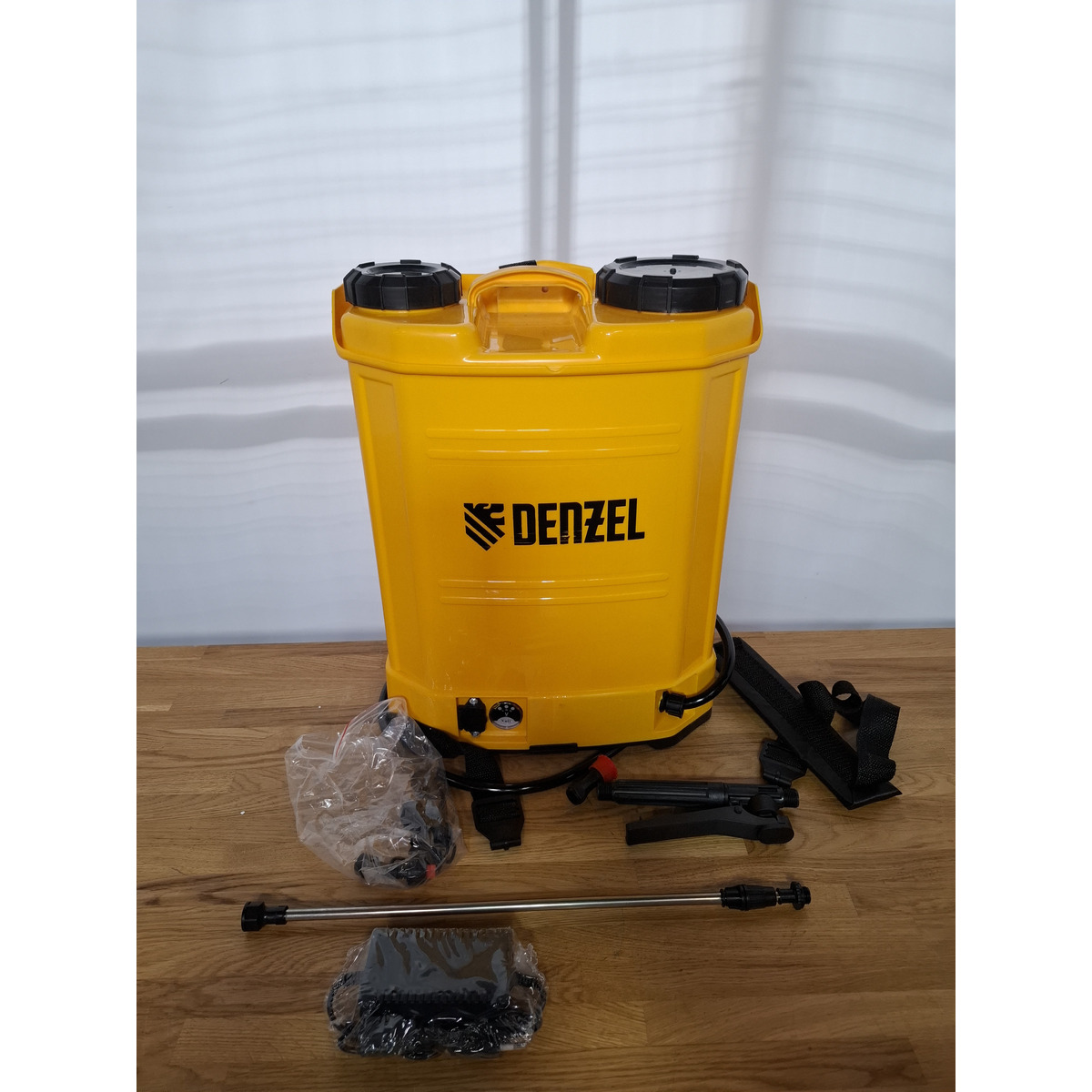 Опрыскиватель аккумуляторный DENZEL D-16LA (Цвет: Orange / Black)