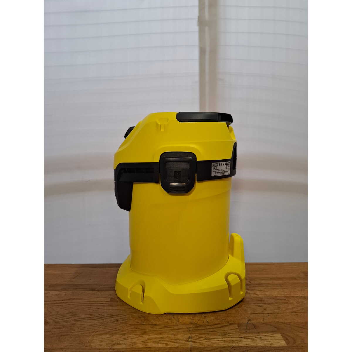 Строительный пылесос Karcher WD 3 V-17/4/20 (Цвет: Yellow)