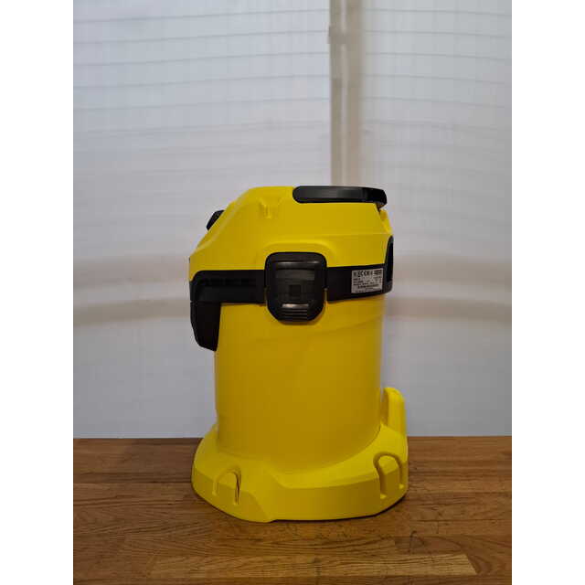 Строительный пылесос Karcher WD 3 V-17 / 4 / 20 (Цвет: Yellow)