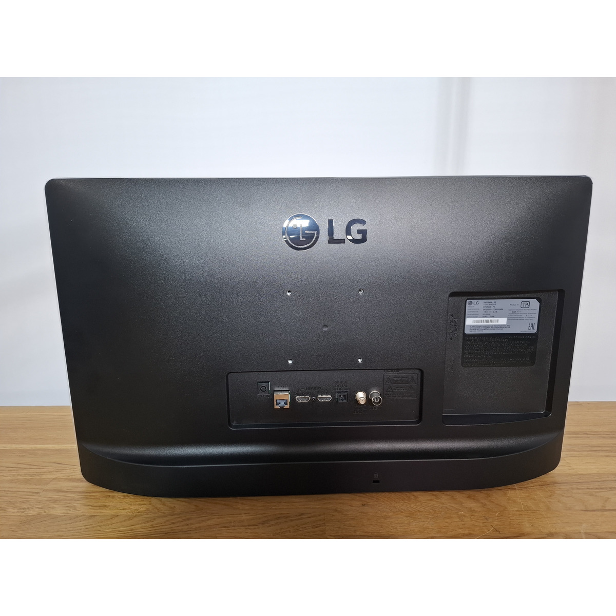 Телевизор LG 24