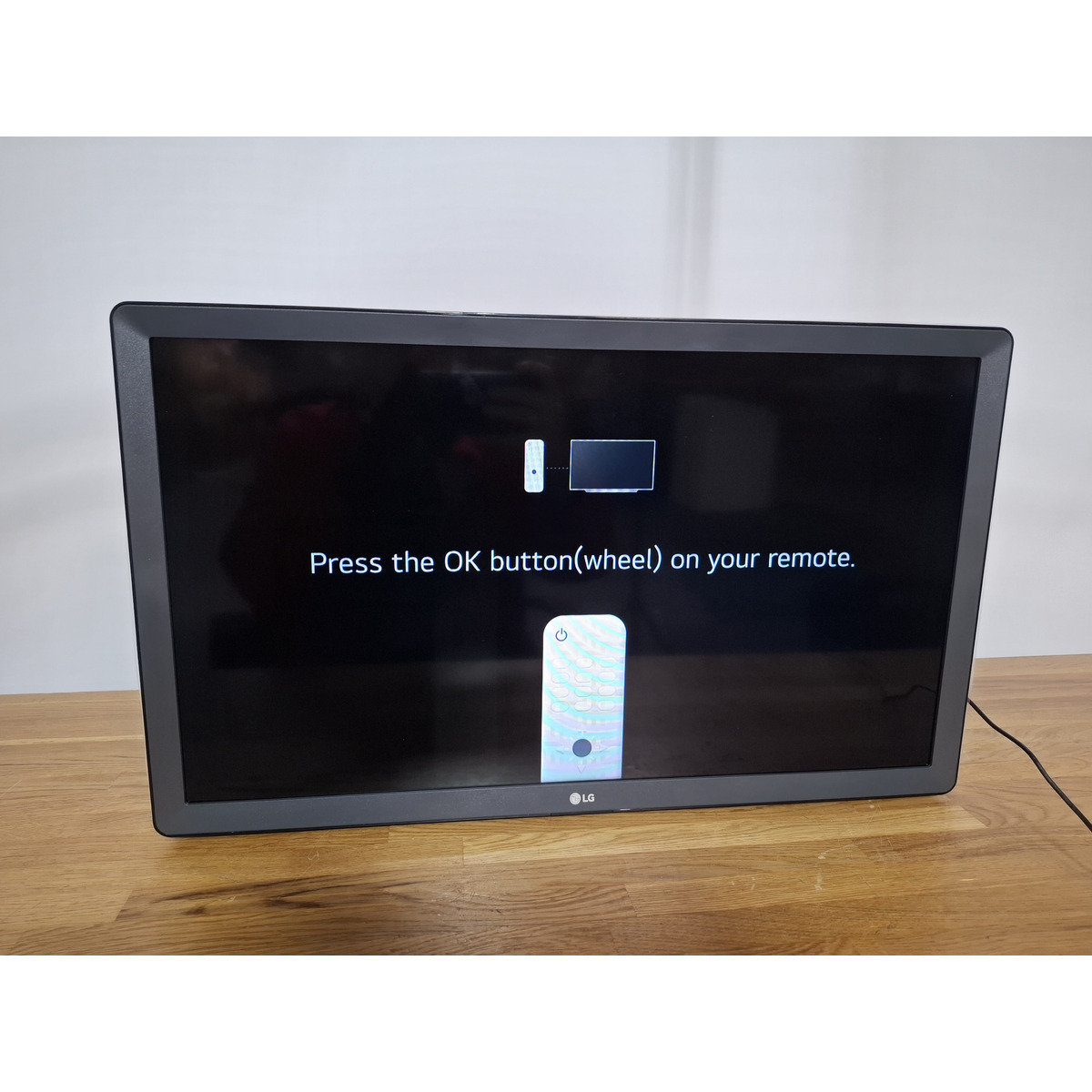 Телевизор LG 24