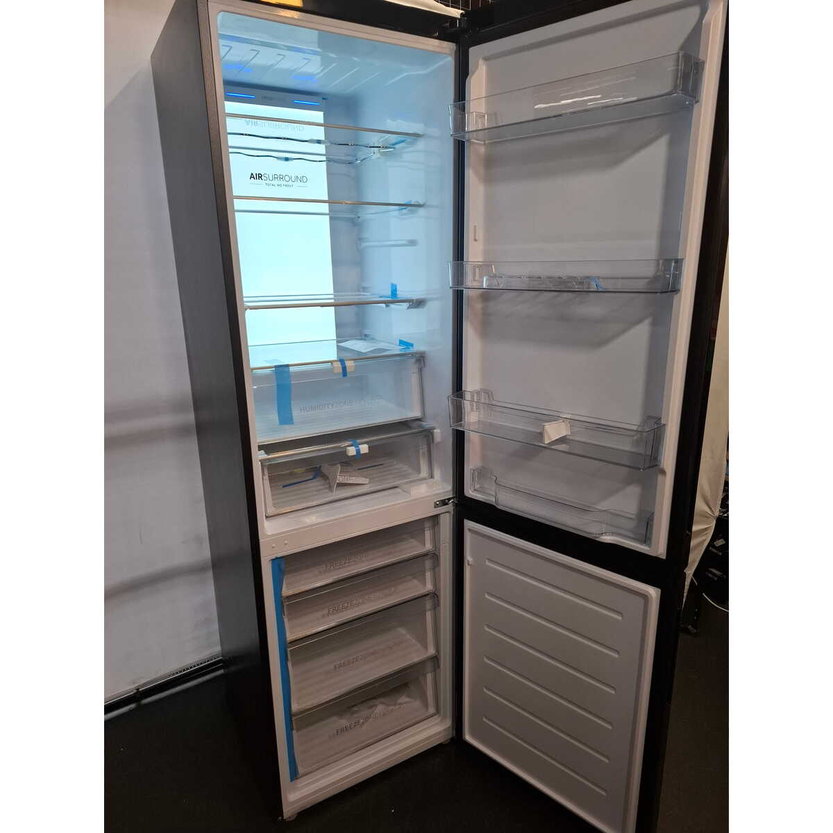 Холодильник Haier C4F740CBXGU1, черный