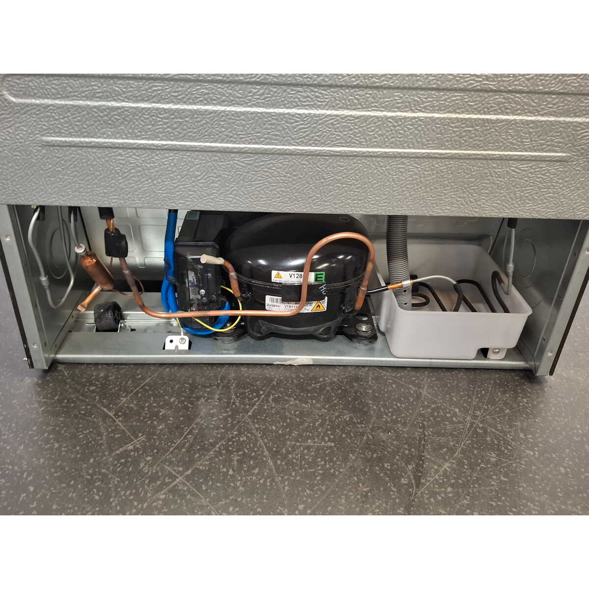 Холодильник Haier C4F740CBXGU1, черный