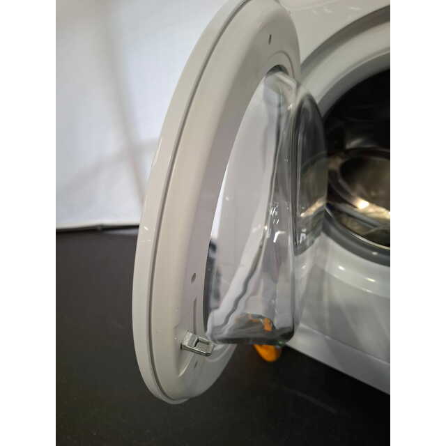 Стиральная машина Indesit IWSC 6105, белый Стиральная машина Indesit IWSC 6105, белый