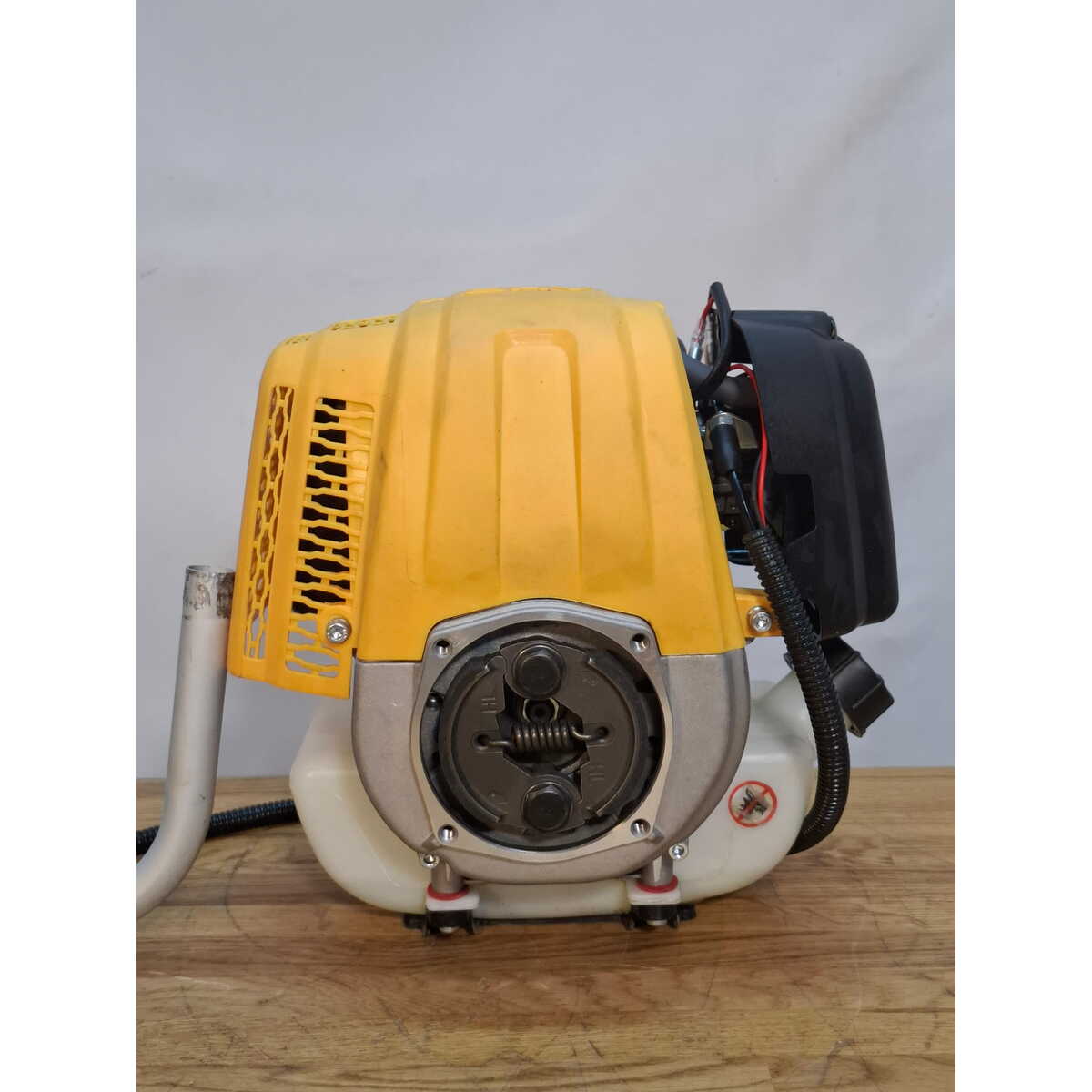 Триммер бензиновый Denzel DTL-31-4T (2-коробки) (Цвет: Yellow)