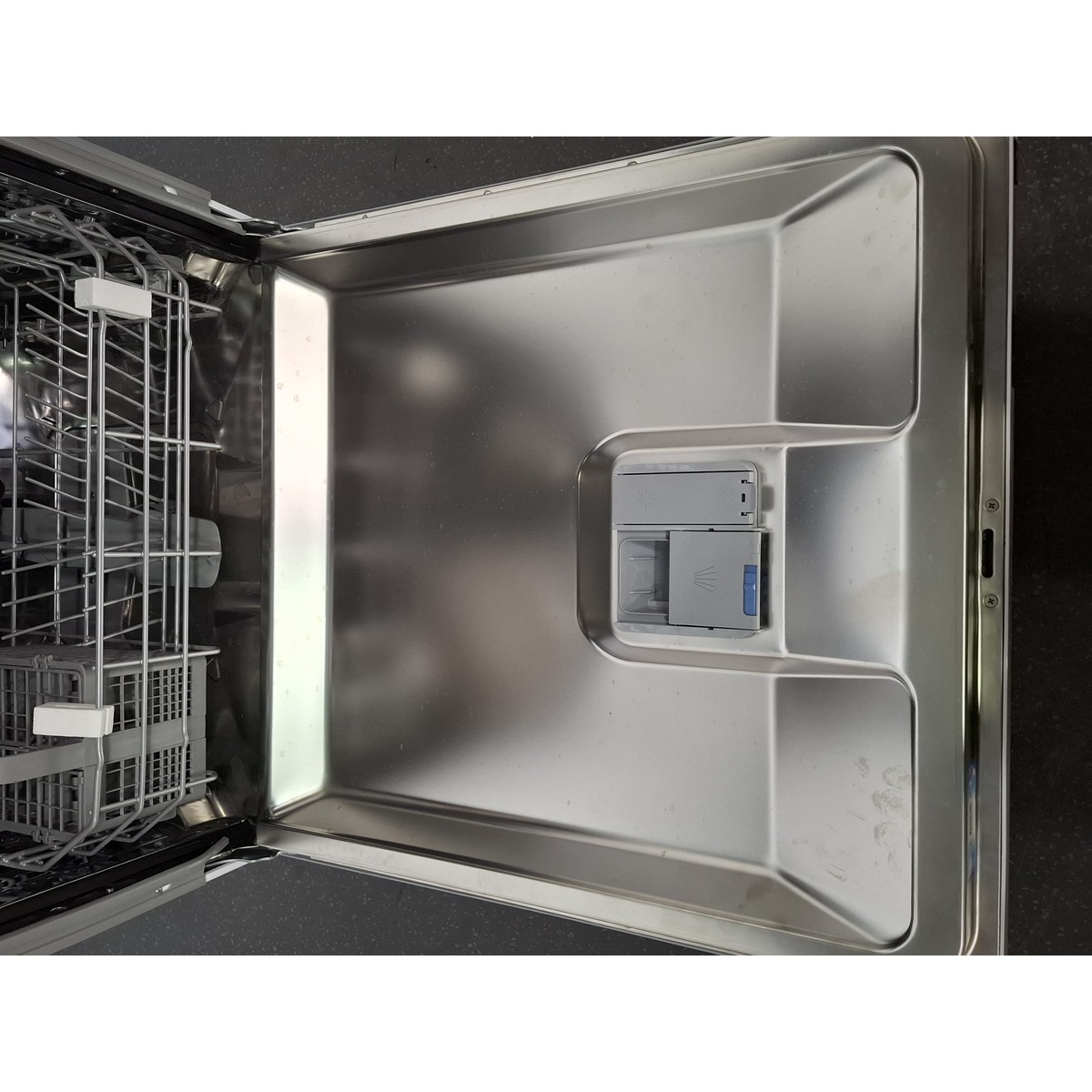 Посудомоечная машина Indesit DI 4C68, белый