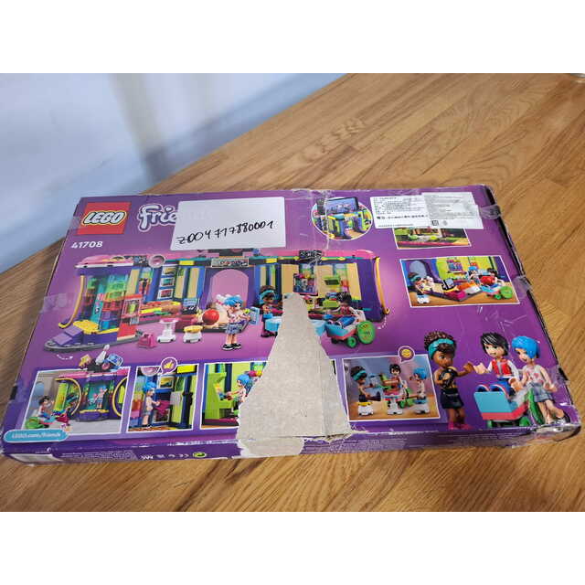 Конструктор LEGO Friends Roller Disco Arcade 41708