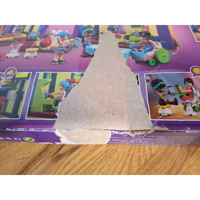 Конструктор LEGO Friends Roller Disco Arcade 41708