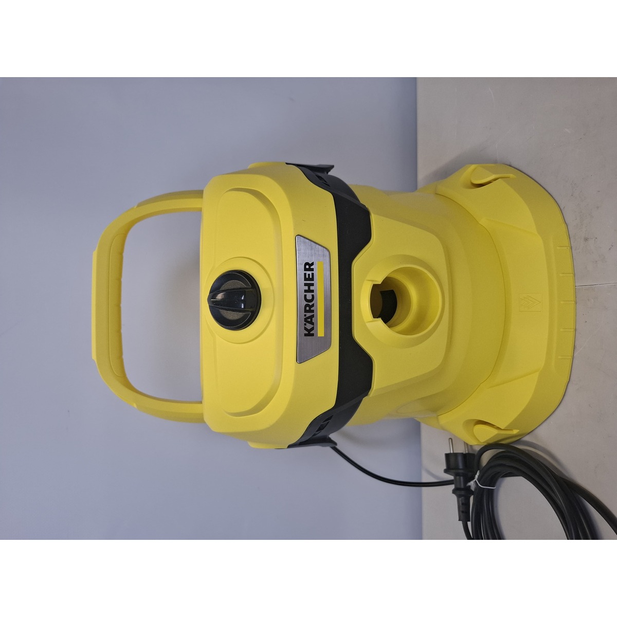 Строительный пылесос Karcher WD 2 Plus V-12/4/18 (Цвет: Yellow)