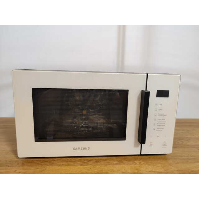 Микроволновая печь Samsung MG23T5018AE (Цвет: Black / White)