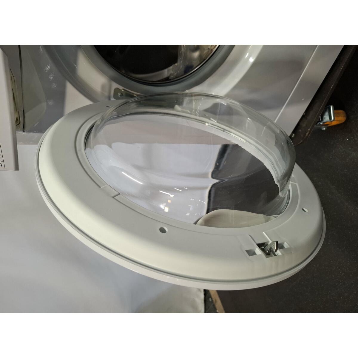 Стиральная машина Indesit IWUB 4105, белый