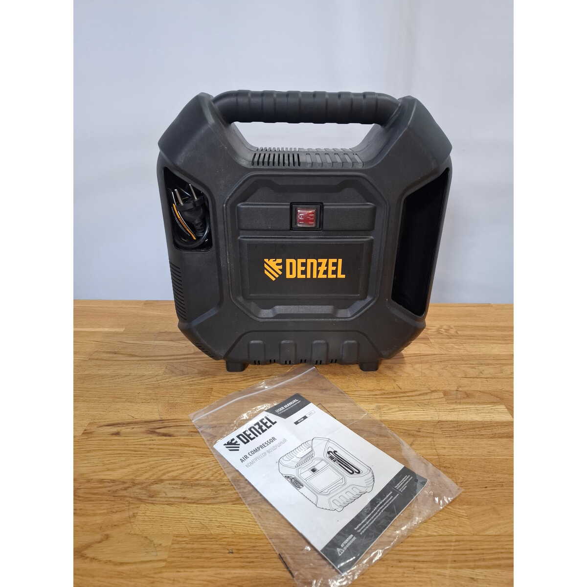 Компрессор поршневой Denzel DL1100, черный