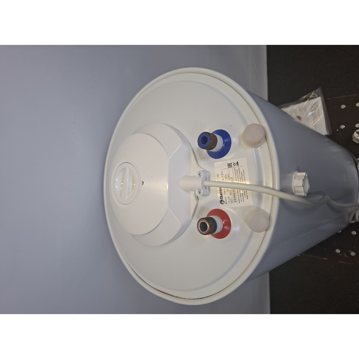 Водонагреватель Thermex TitaniumHeat 60 V Slim, белый