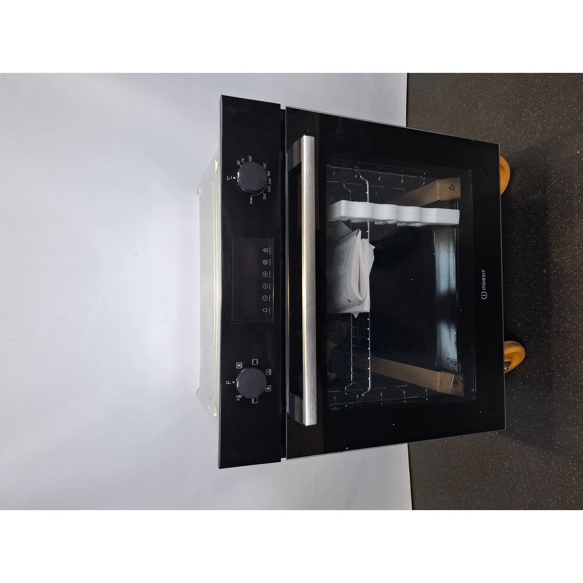 Духовой шкаф Indesit IFE 3644 BL, черный