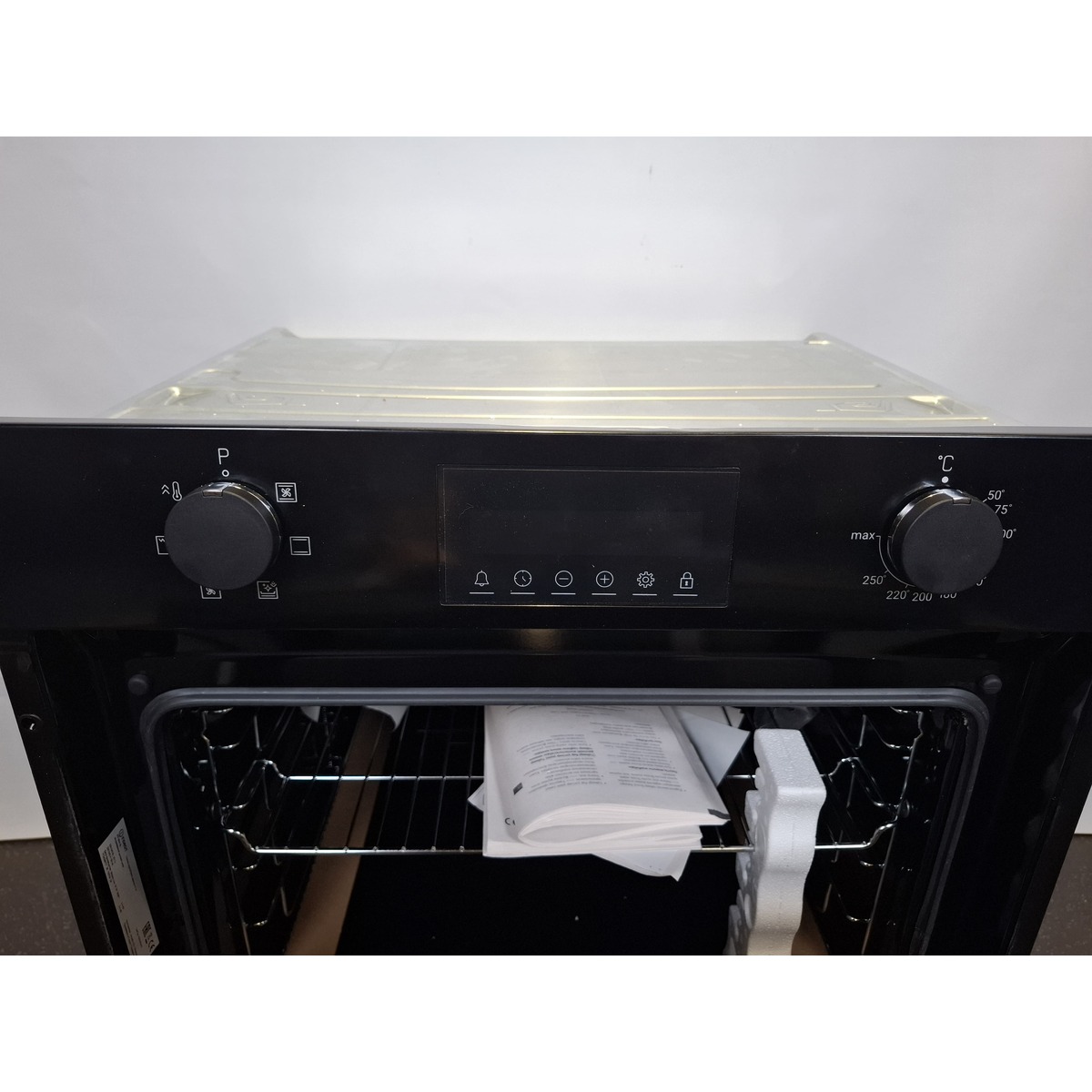 Духовой шкаф Indesit IFE 3644 BL, черный