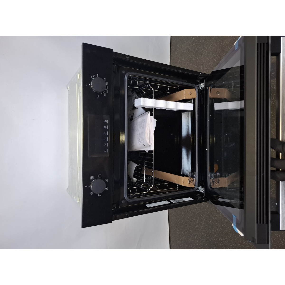 Духовой шкаф Indesit IFE 3644 BL, черный