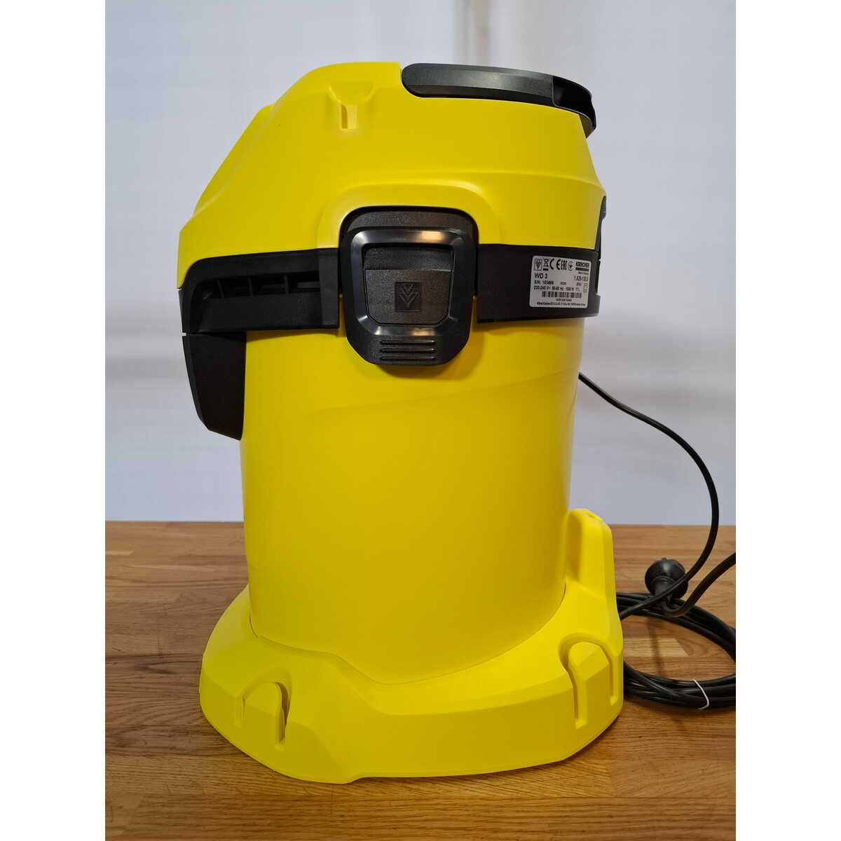 Строительный пылесос Karcher WD 3 V-17 / 4 / 20 (Цвет: Yellow)