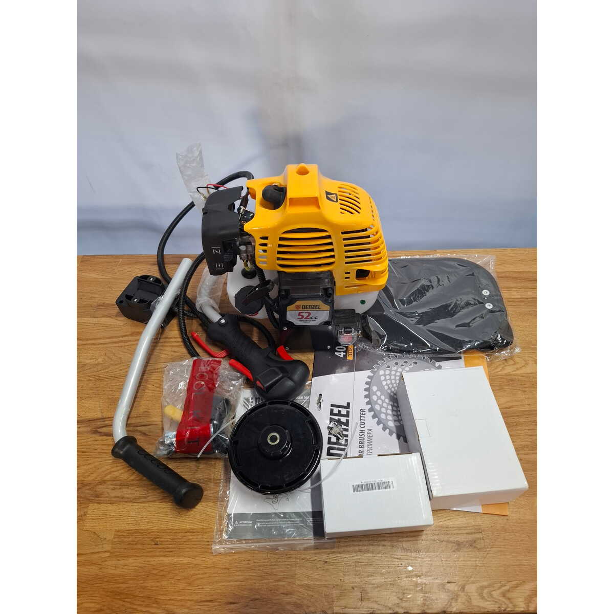 Триммер бензиновый Denzel DT-52E (2-коробки) (Цвет: Yellow/Black)