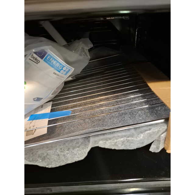 Духовой шкаф Beko BBCM13300X, черный