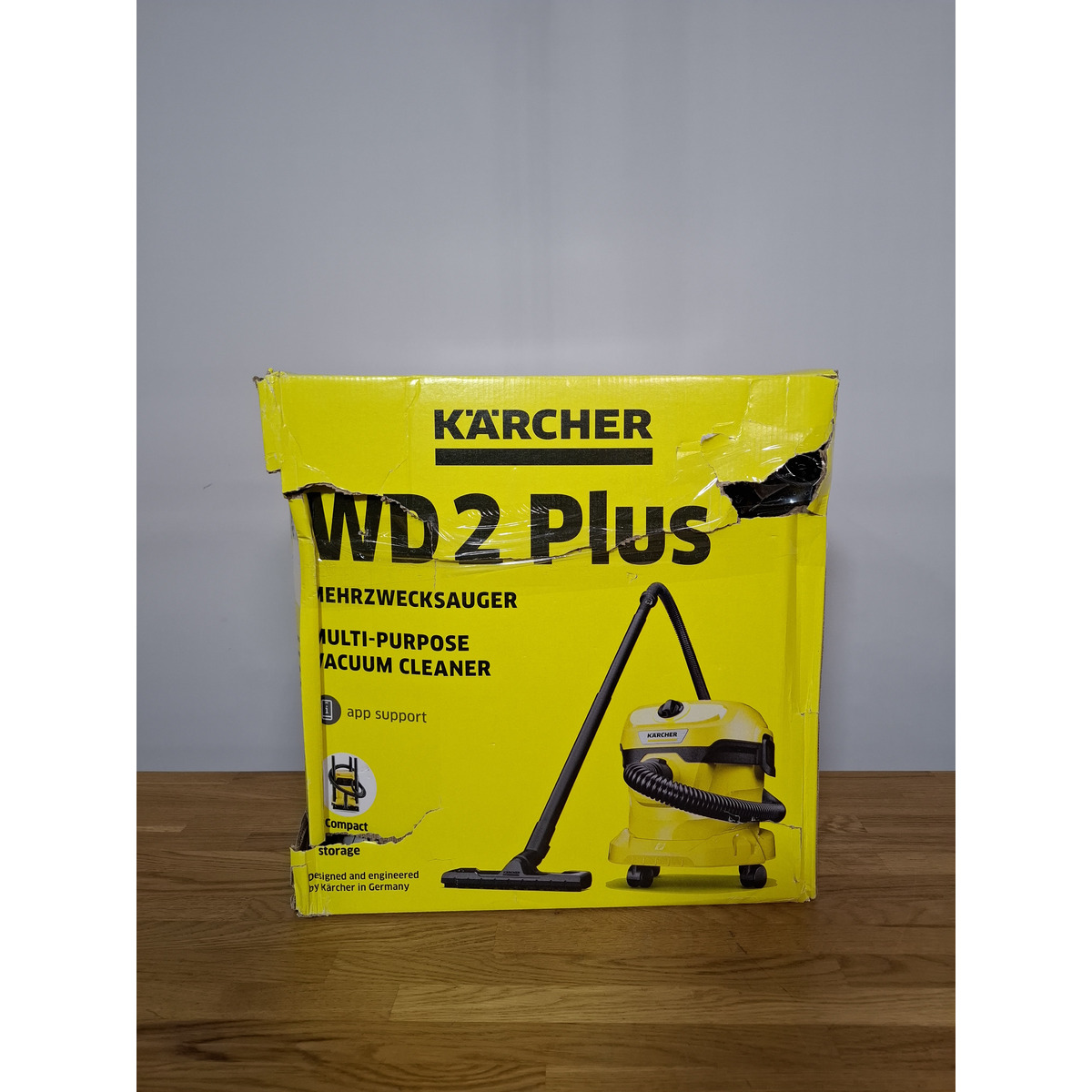 Строительный пылесос Karcher WD 2 Plus V-12 / 4 / 18 (Цвет: Yellow)