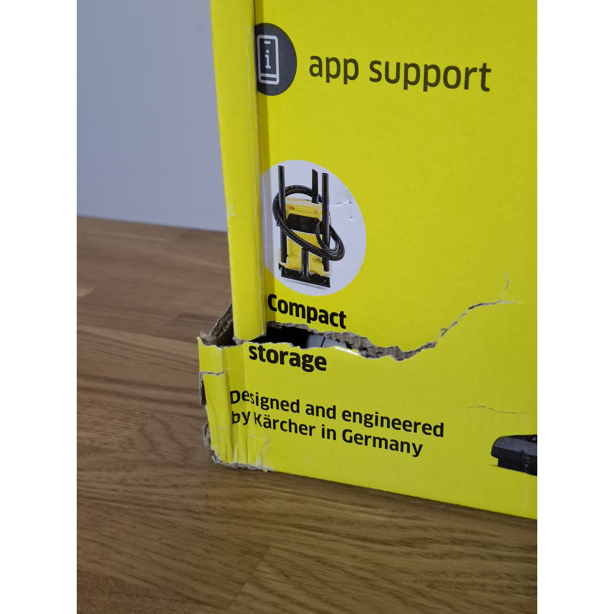 Строительный пылесос Karcher WD 2 Plus V-12 / 4 / 18 (Цвет: Yellow)