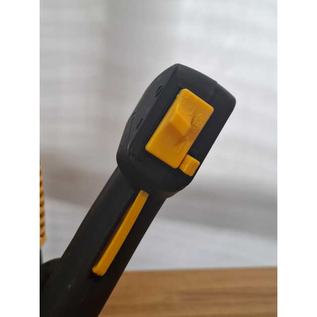 Триммер бензиновый Champion T444S-2 (2-коробки) (Цвет: Yellow / Black)