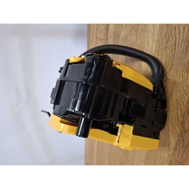 Бензопила Champion 126T-10 (Цвет: Yellow / Black) Бензопила Champion 126T-10 (Цвет: Yellow / Black)