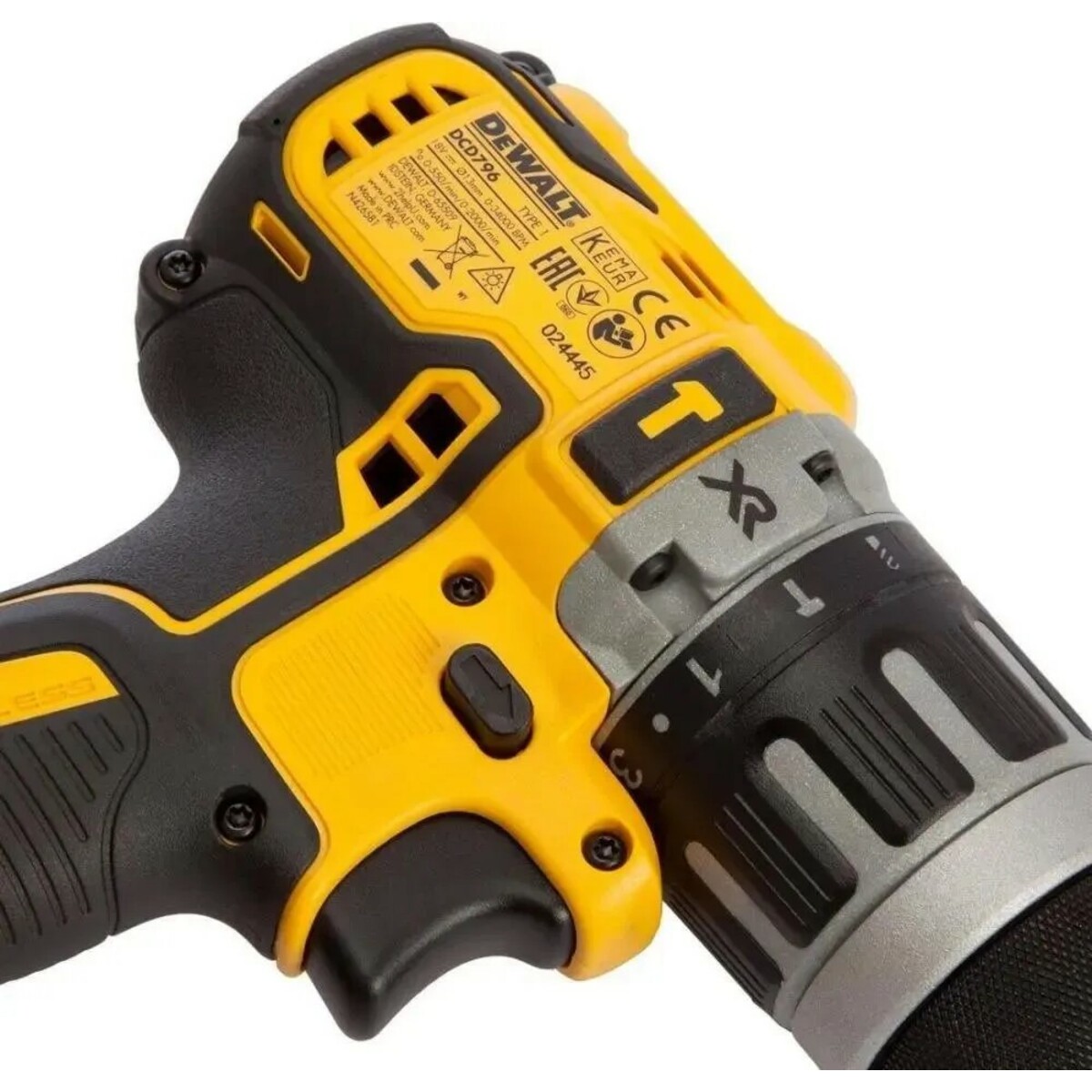 Дрель-шуруповерт DeWalt DCD796D2-QW (Цвет: Yellow / Black)