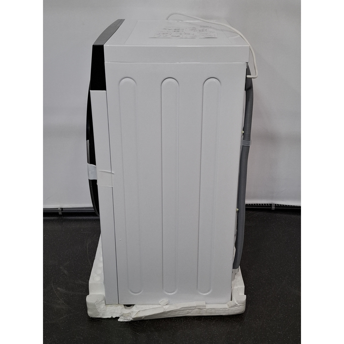 Стиральная машина Hotpoint WSH 6090 VBB, белый