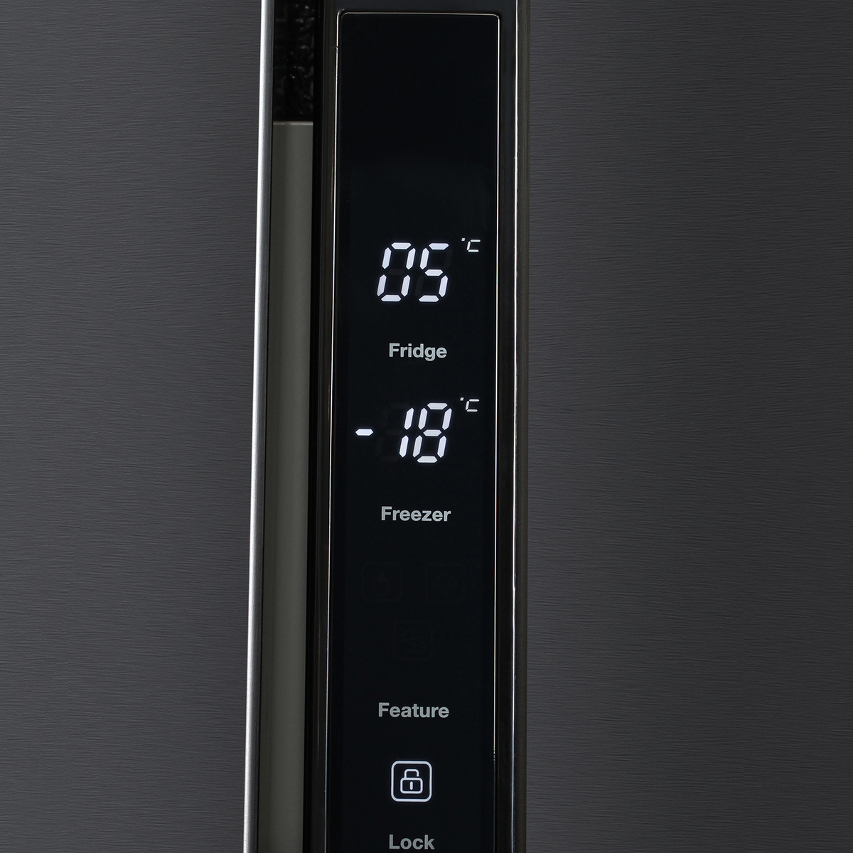 Холодильник Hyundai CS4505F, черный