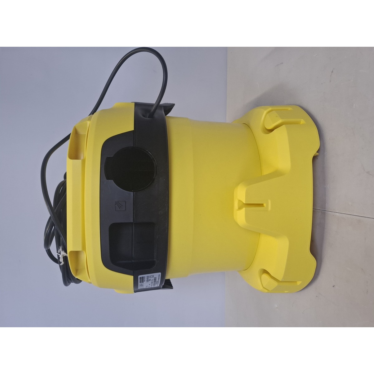 Строительный пылесос Karcher WD 2 Plus V-12/4/18 (Цвет: Yellow)