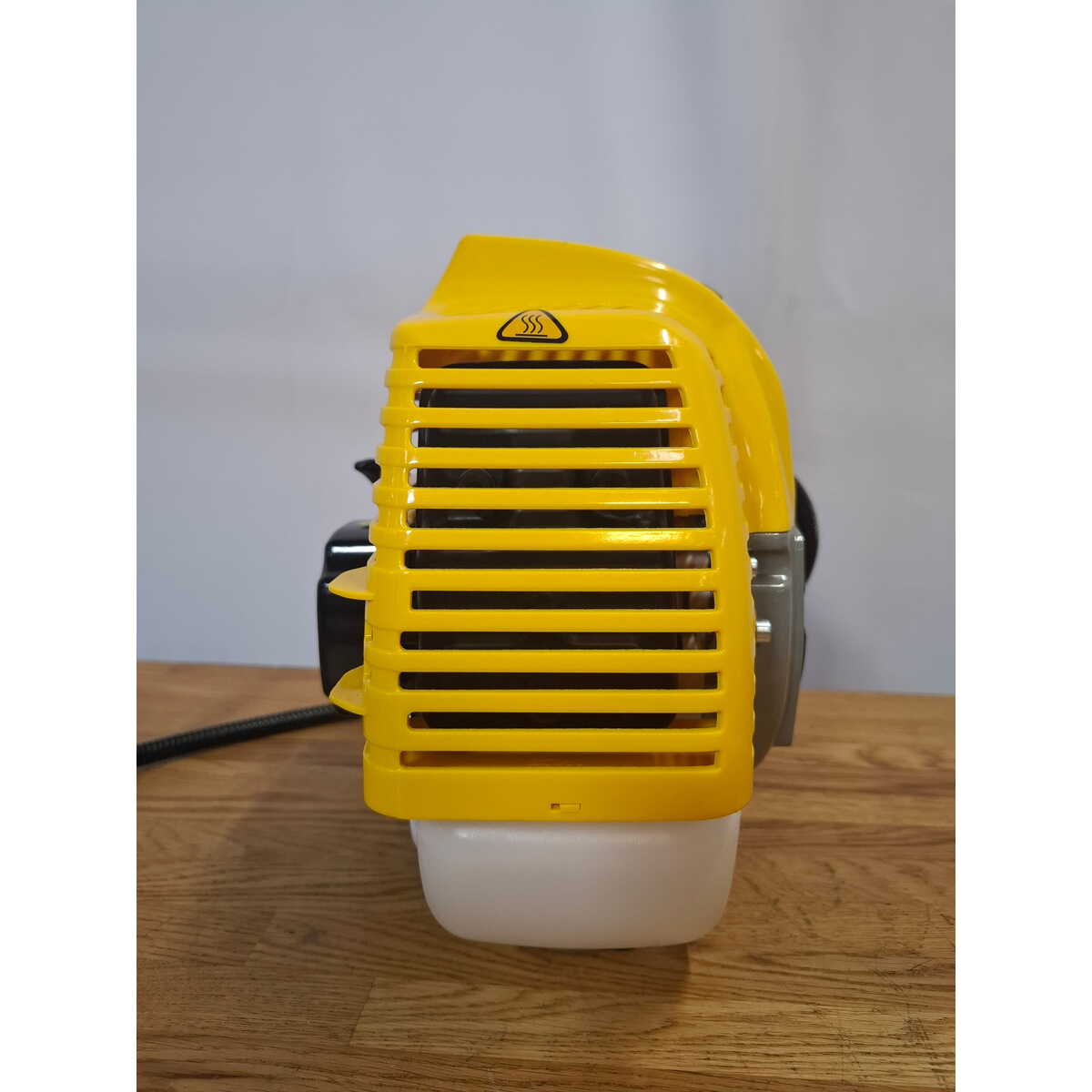Триммер бензиновый Champion T523S-2 (Цвет: Yellow)