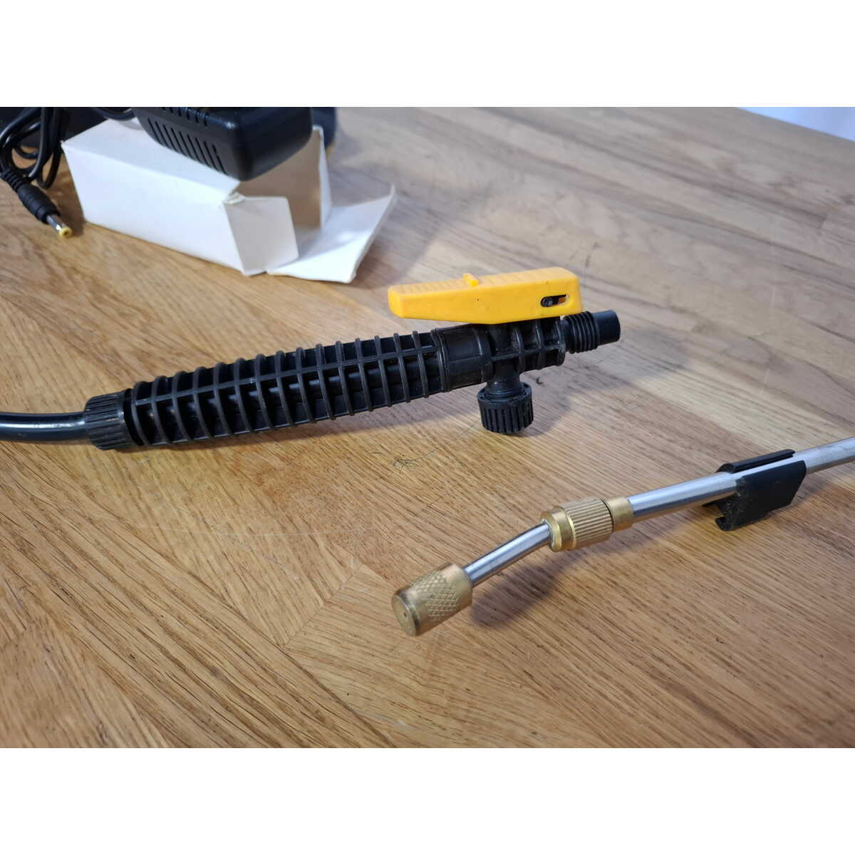 Опрыскиватель аккумуляторный DENZEL D-5LI (Цвет: Orange / Black)