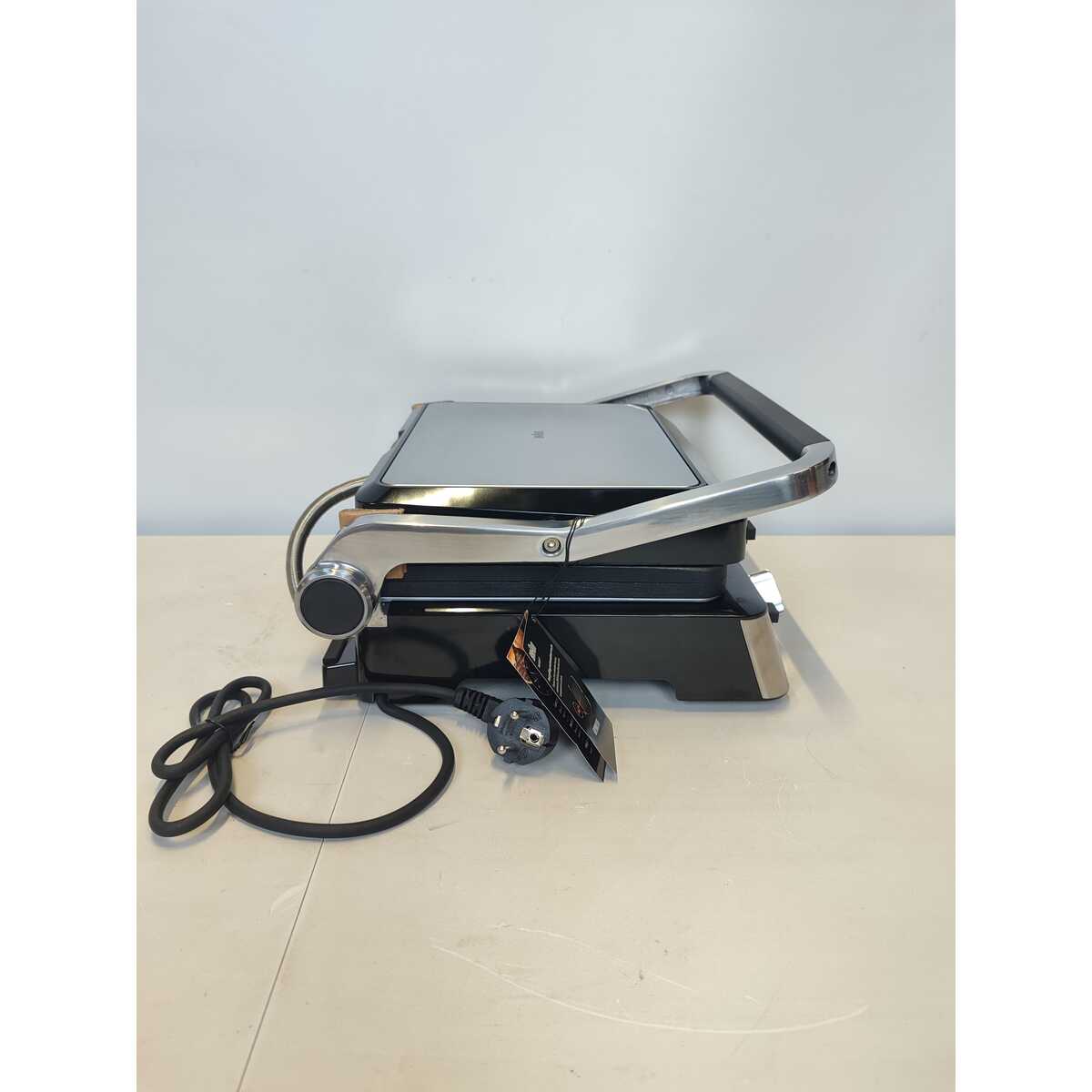 Электрогриль Braun CG7010 (Цвет: Silver / Black)