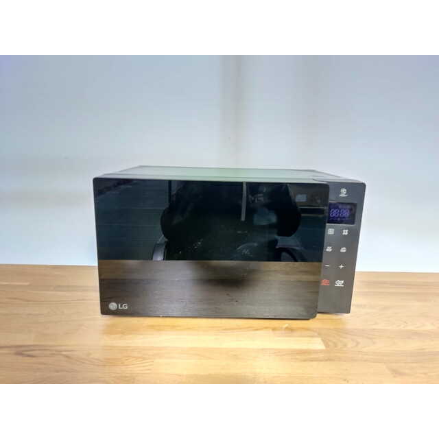 Микроволновая печь LG MS2032GAS, черный