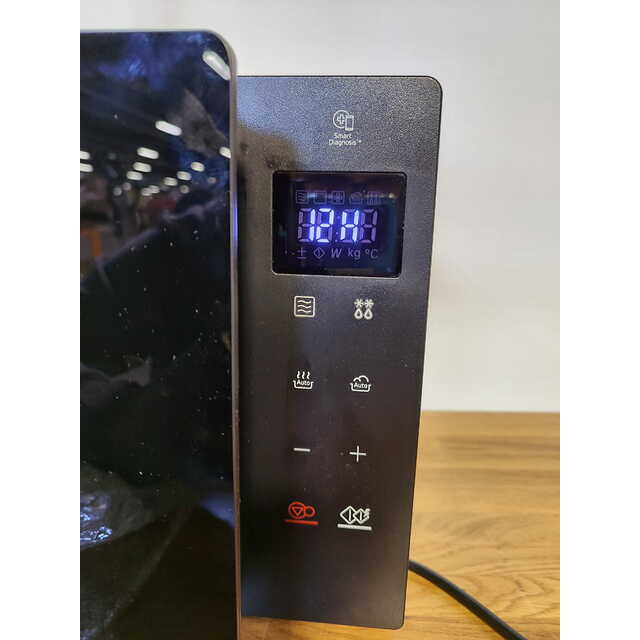Микроволновая печь LG MS2032GAS, черный