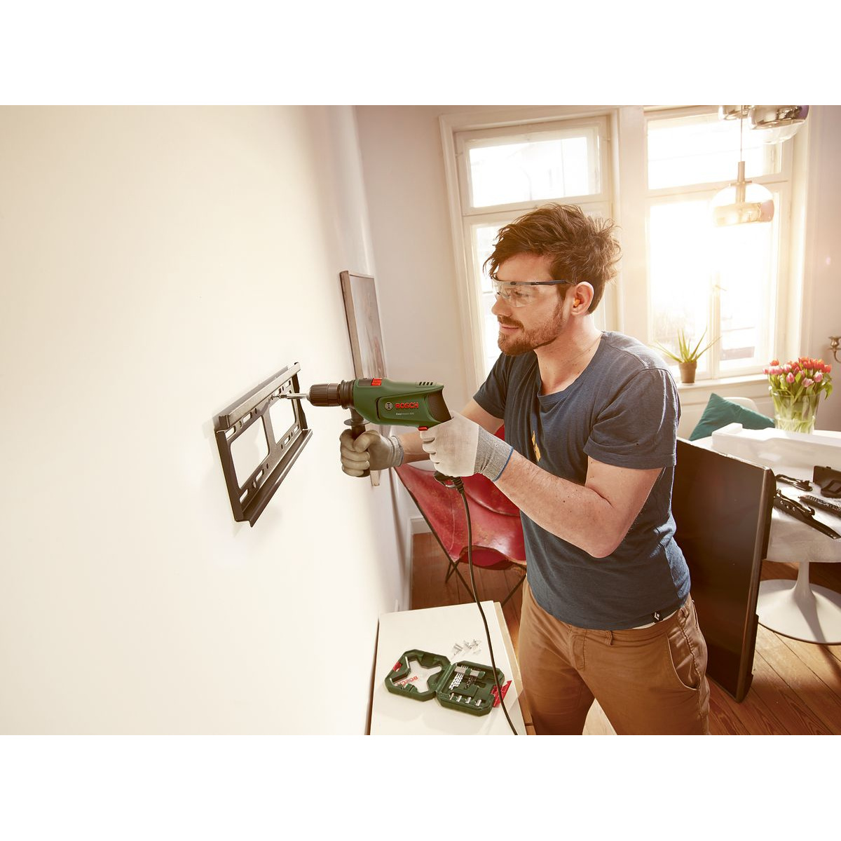 Дрель ударная Bosch EasyImpact 600 (Цвет: Green)