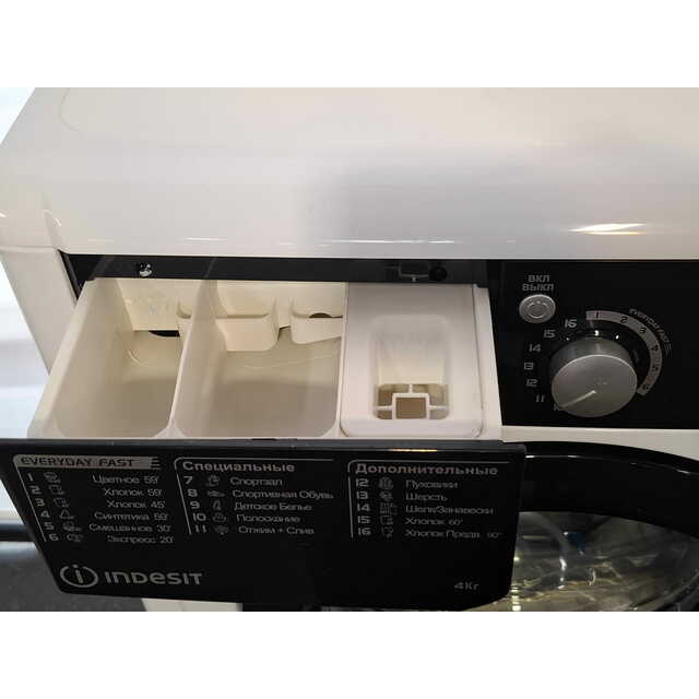 Стиральная машина Indesit EWUD 4105 BK CIS, белый