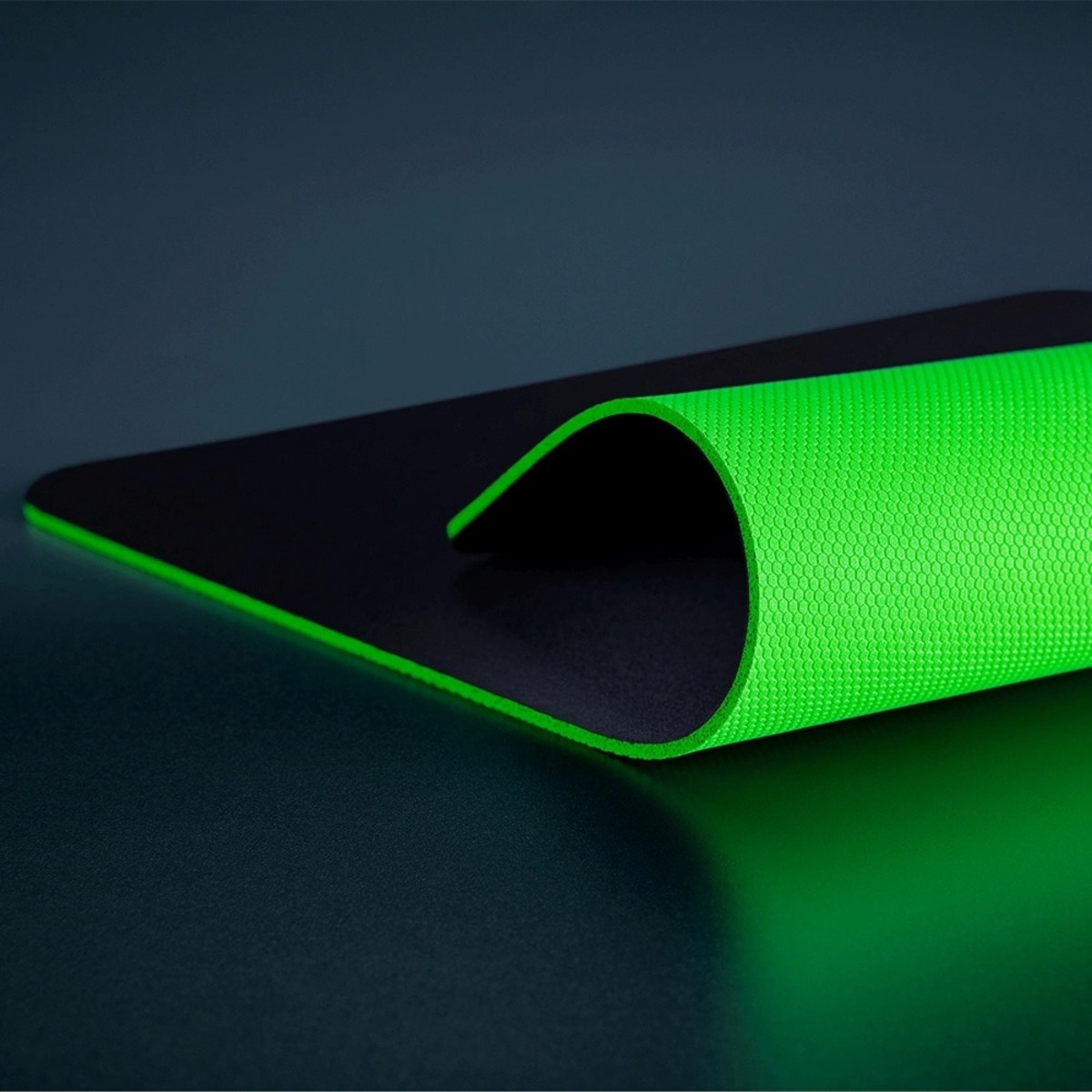 Коврик для мыши Razer Gigantus V2 360x275, черный