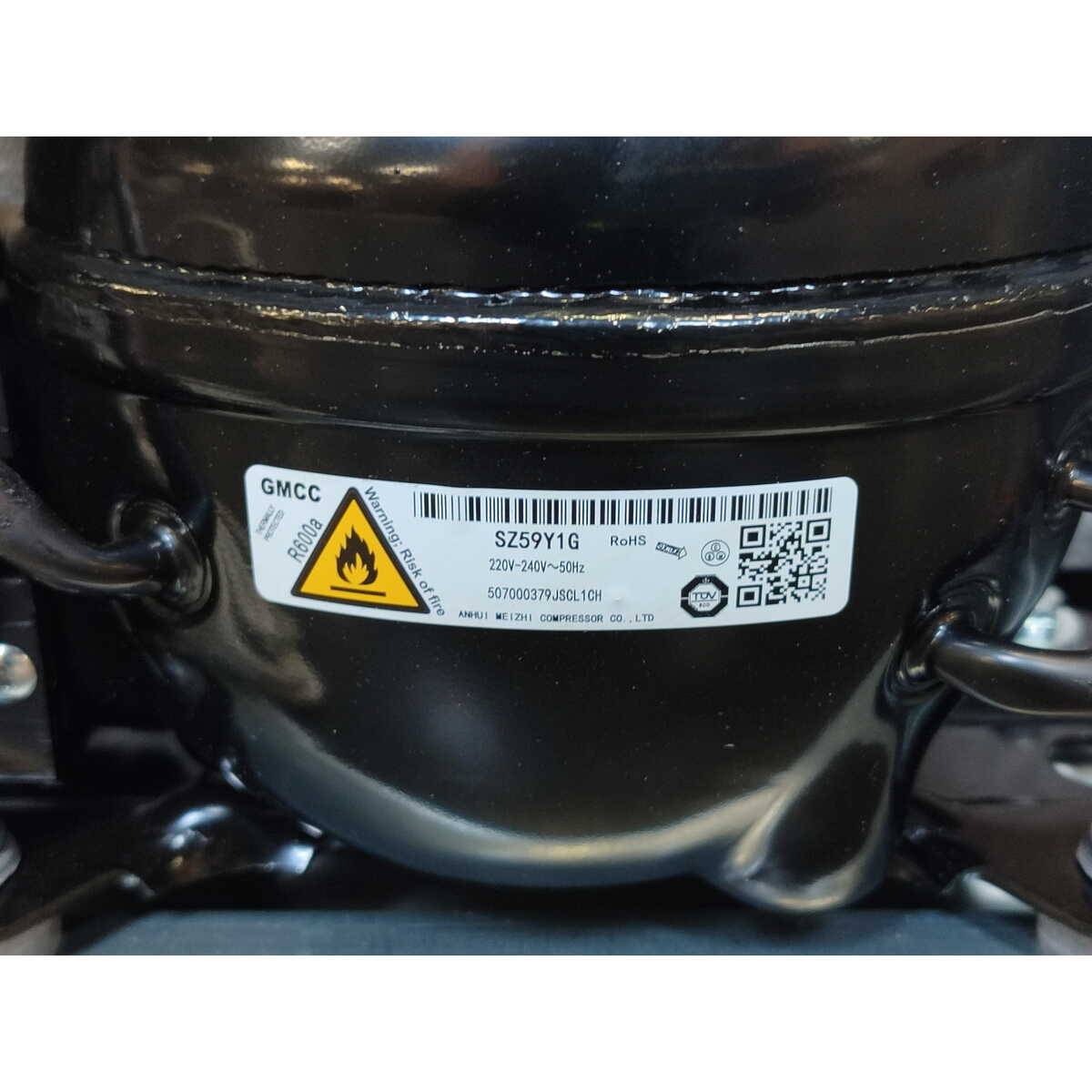 Холодильник Hyundai CO15051A  (Цвет: Silver)
