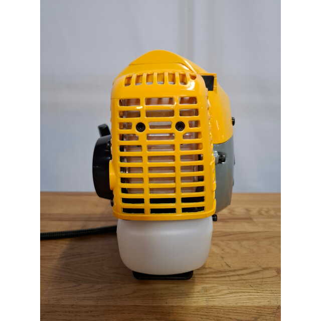 Триммер бензиновый Champion T444S-2 (2-коробки) (Цвет: Yellow / Black)