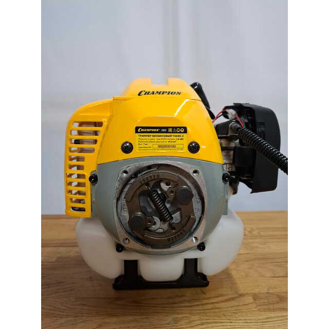Триммер бензиновый Champion T444S-2 (2-коробки) (Цвет: Yellow / Black)