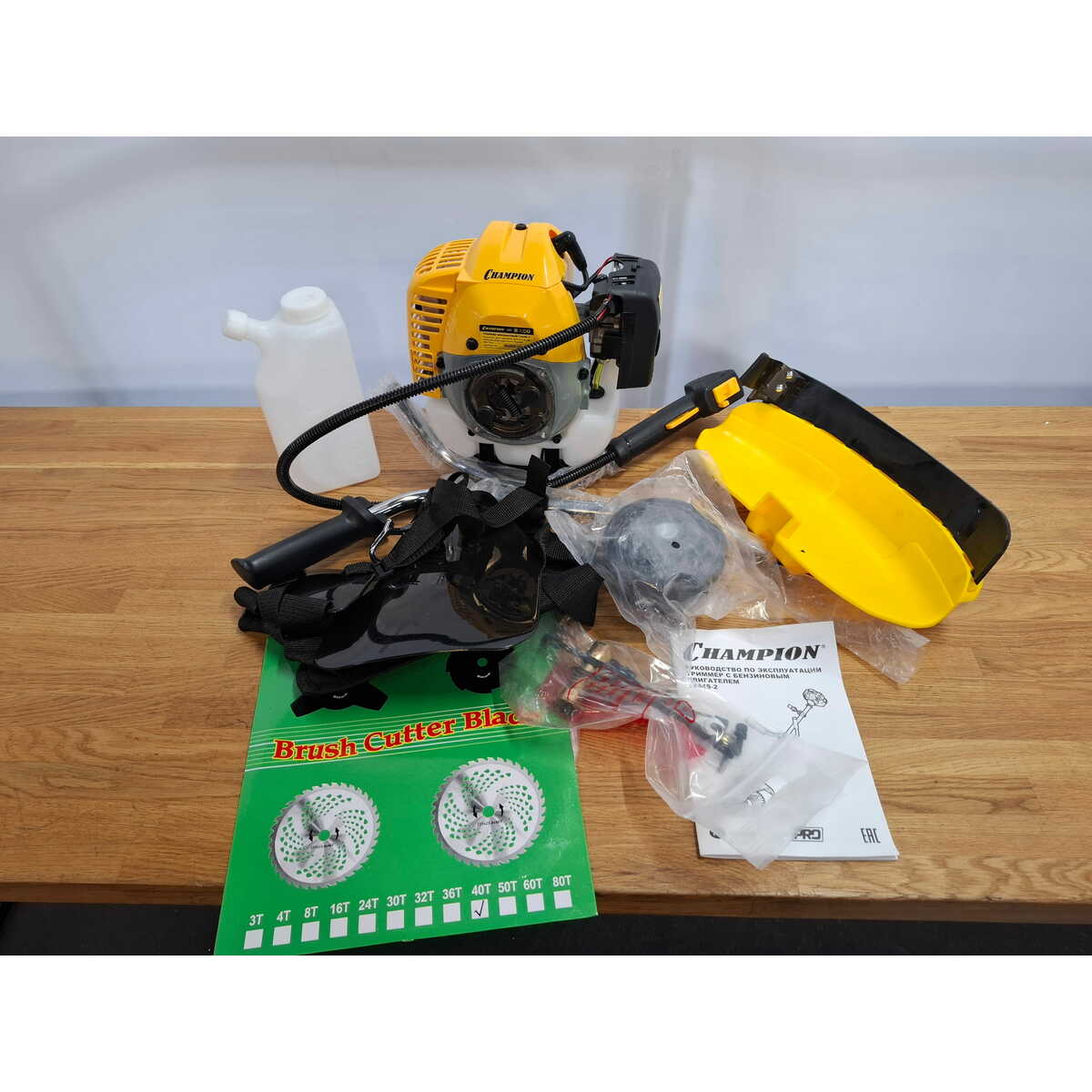 Триммер бензиновый Champion T444S-2 (2-коробки) (Цвет: Yellow / Black)